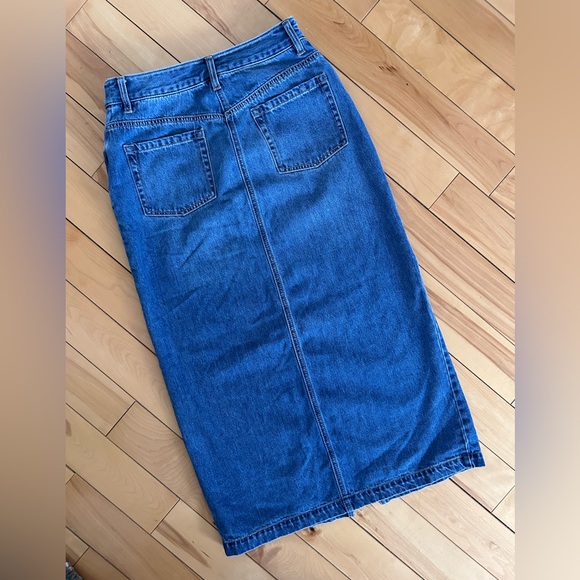 House of Harlow 1960 Blue Straight-Leg Denim Skirt with Front Slit - Picture 2 of 6